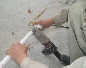 定兴漏水维修电话